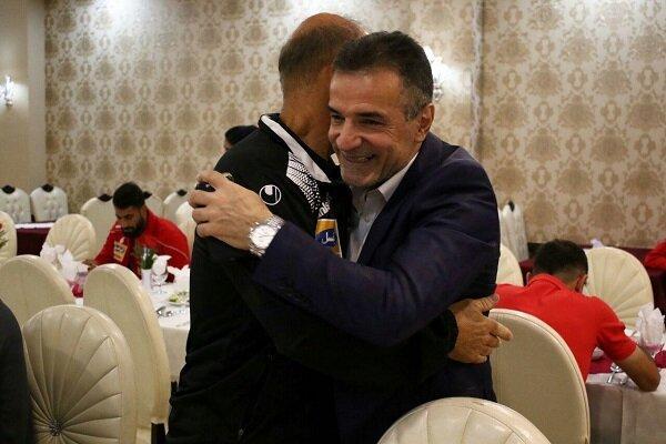 جلسه انصاریفرد با کالدرون در محل اردوی پرسپولیس جلسه انصاریفرد با کالدرون در محل اردوی پرسپولیس