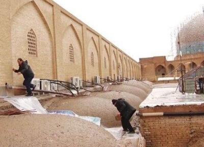 بخش هایی از سقف بازار تاریخی اصفهان در میدان امام فرو ریخت